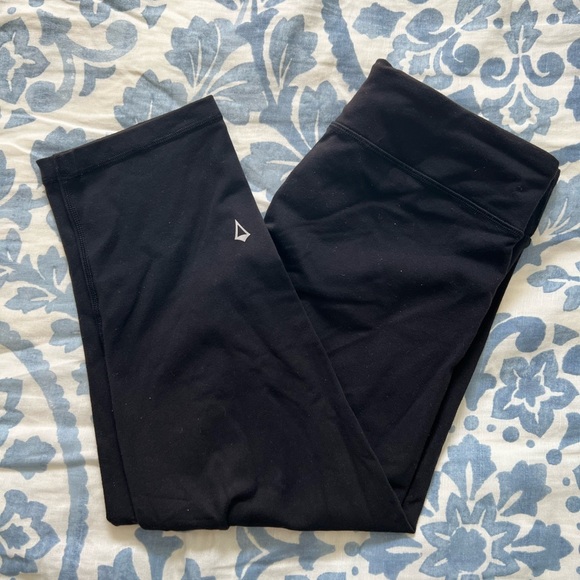 ivivva by lululemon cropped leggings - Picture 1 of 2